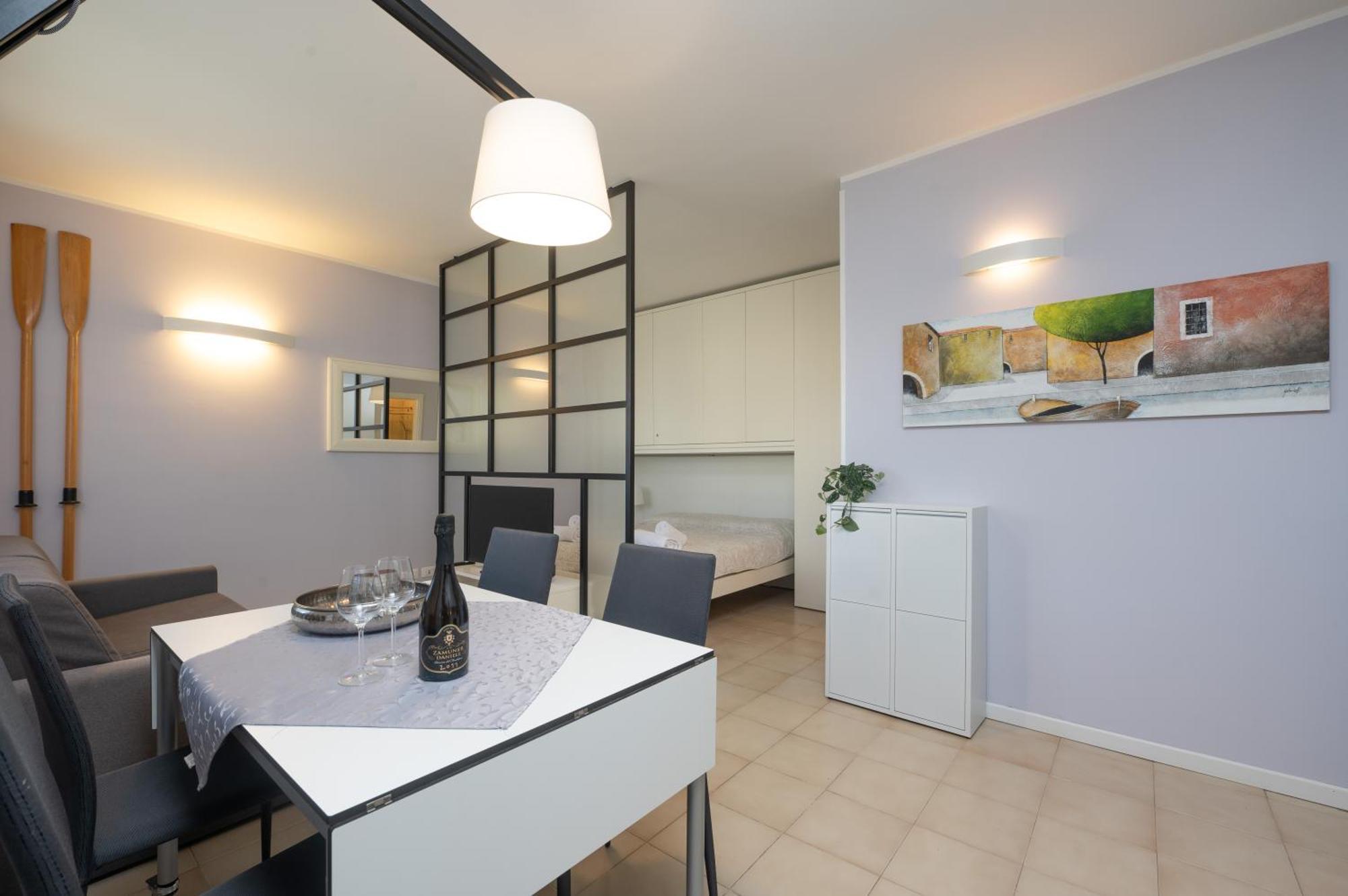 Casa Lugana 9 - Monolocale Con Piscina Fronte Lago シルミオーネ エクステリア 写真