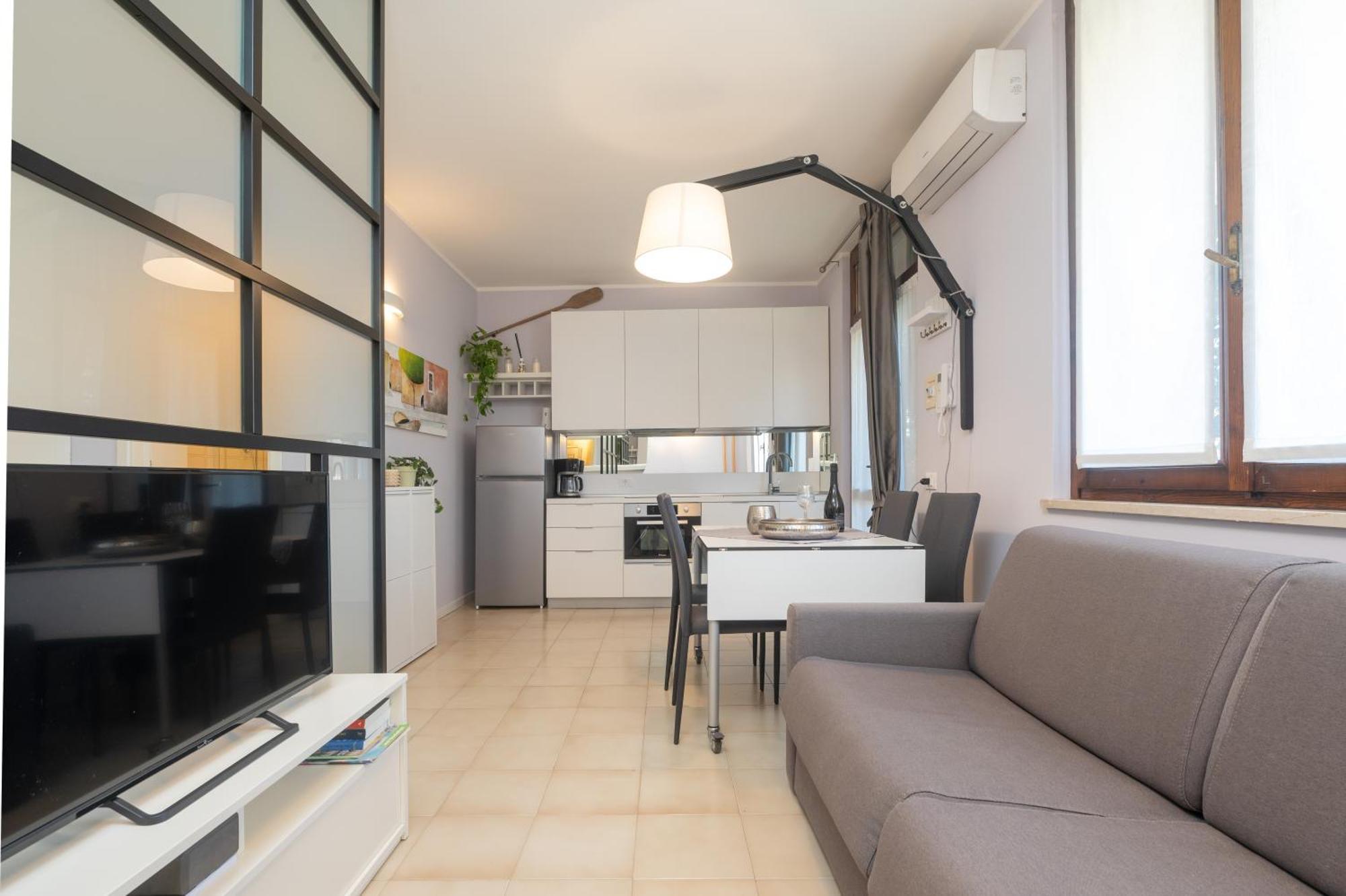 Casa Lugana 9 - Monolocale Con Piscina Fronte Lago シルミオーネ エクステリア 写真